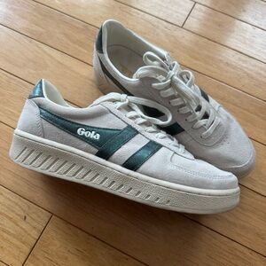 Gola Grandslam Trident Sneakers
Size US 10 (EU 41)